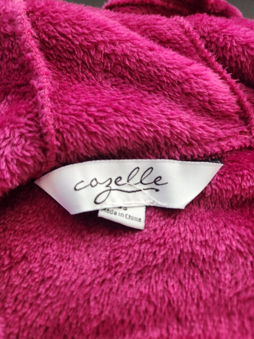 Cozelle Oversized Blanket Hoodie One Size Bright Pink / Magenta - Picture 5 of 8